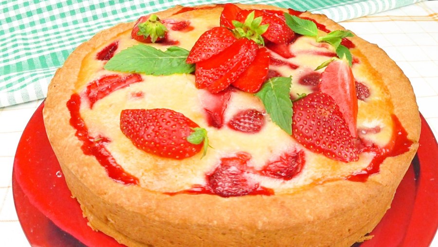 Пирог тарт с клубникой