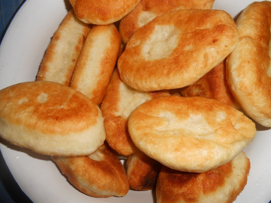 Пирожки с капустой жареные