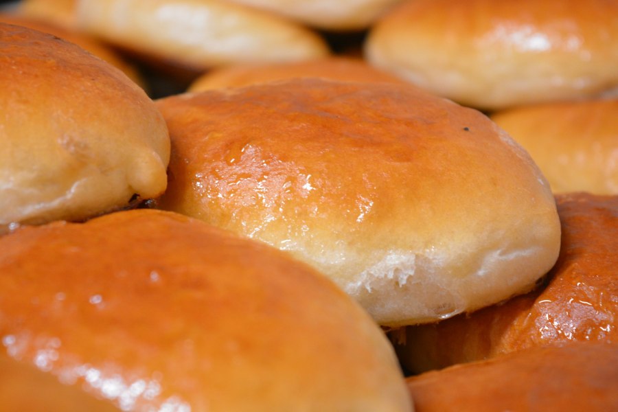 Пирожки с яблоками в духовке