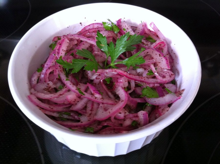 Шашлык с маринованным луком