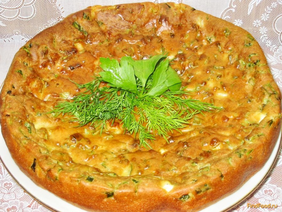 Заливной пирог с луком и яйцом