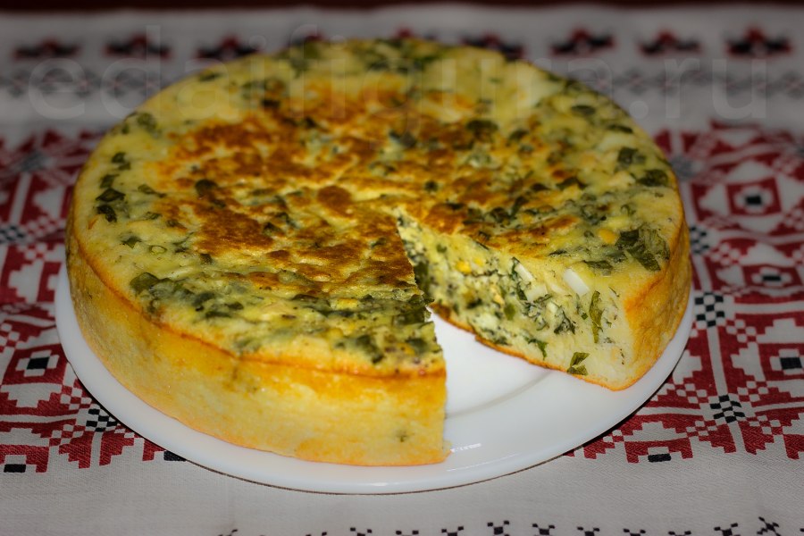 Заливной пирог с яйцом и зеленью