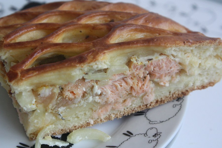 Вкусный рыбный пирог