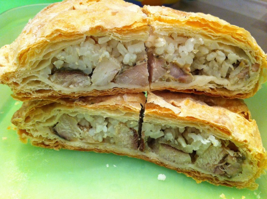 Пирог с зеленым луком и яйцом