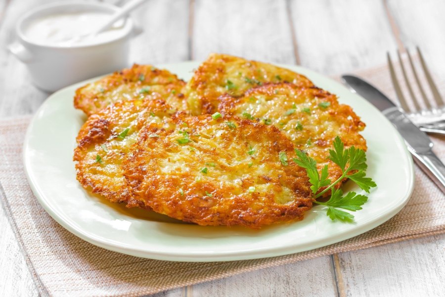 Кабачково куриные оладьи