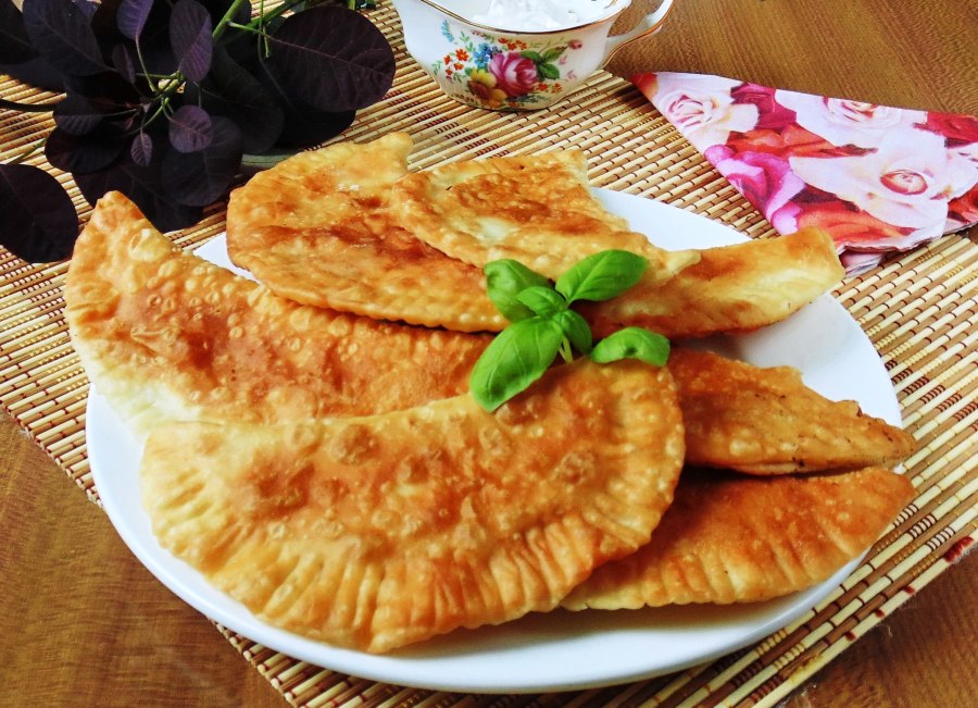 Чебуреки домашние