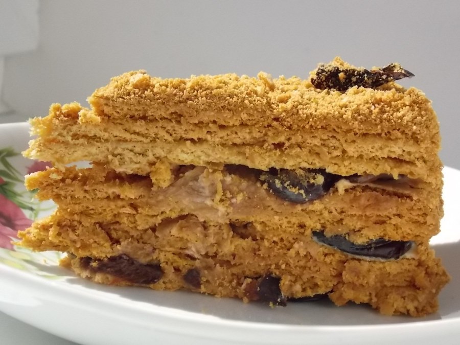 Медовик с кремом из сгущенки