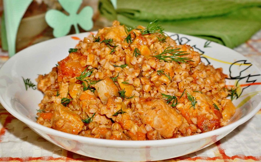 Гречка по-купечески с курицей