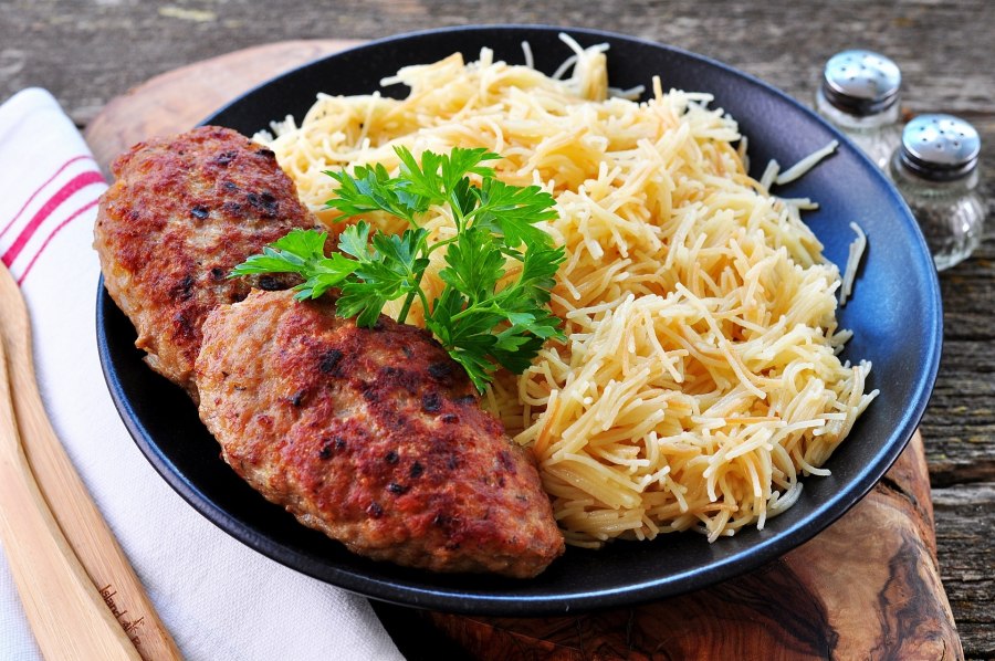 Гречка с сосисками