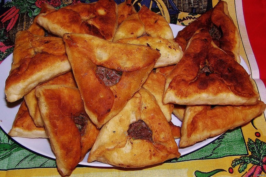 Татарская кухня эчпочмак треугольники