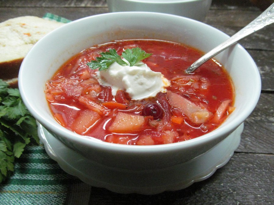 Горячий борщ