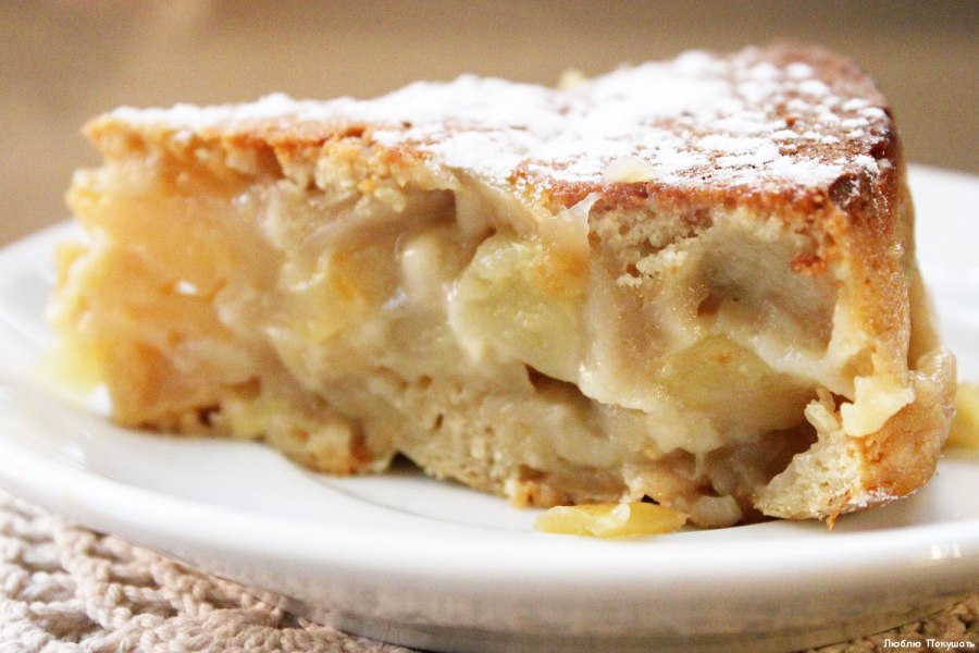 Творожная запеканка с яблоками