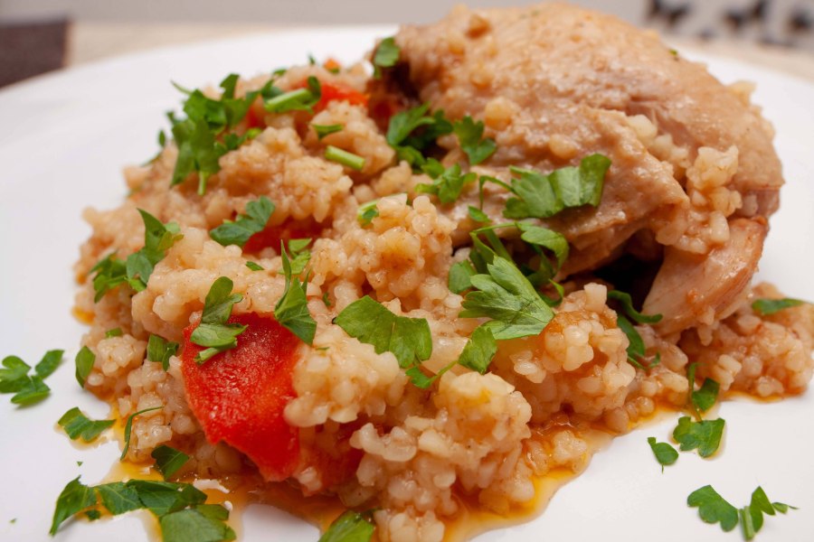 Боул булгур курица