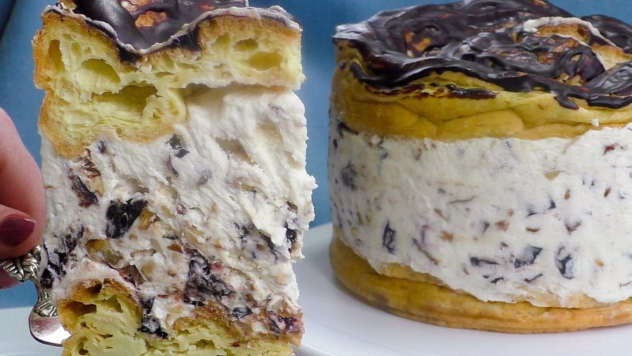 Торт с орехами и черносливом