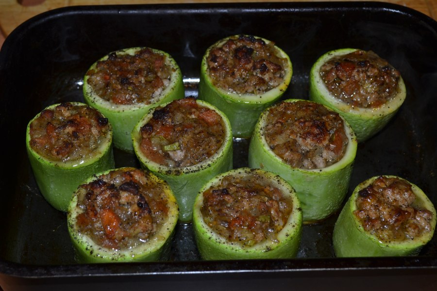 Кабачки,запечённые с чесноком и сыром