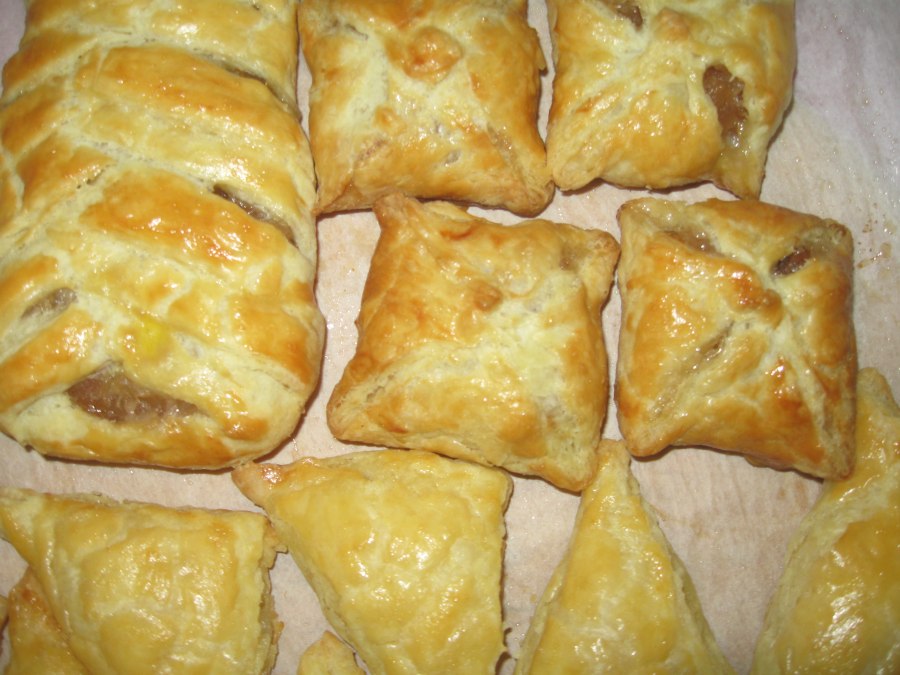 Слойки из бездрожжевого теста
