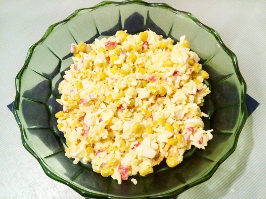 Рис крабовые палочки кукуруза яйцо