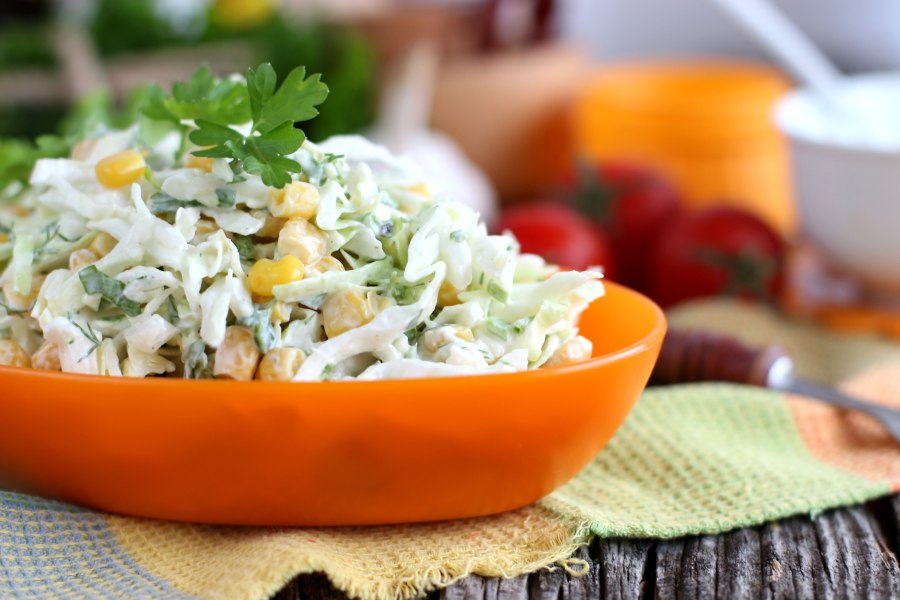 Салат пекинская капуста кукуруза огурец яйцо