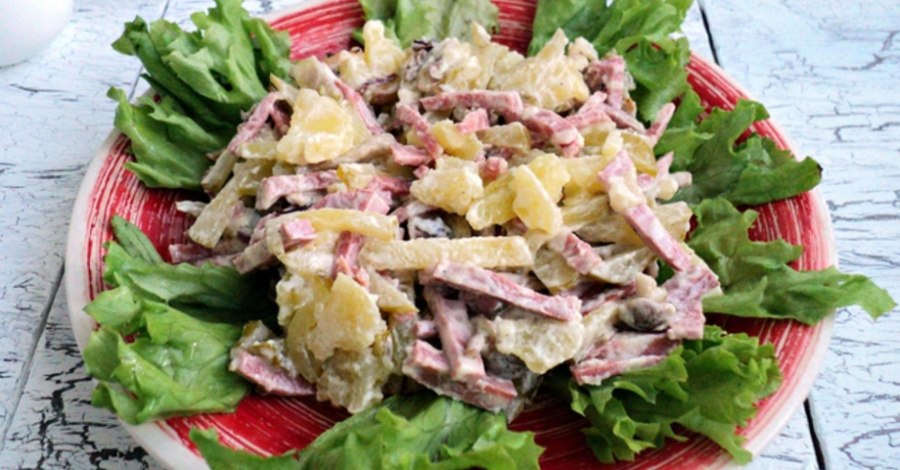 Салат с курицей и грибами