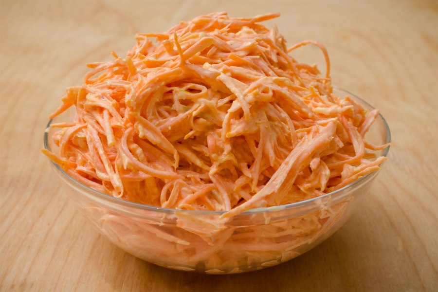 Салат морковь с чесноком