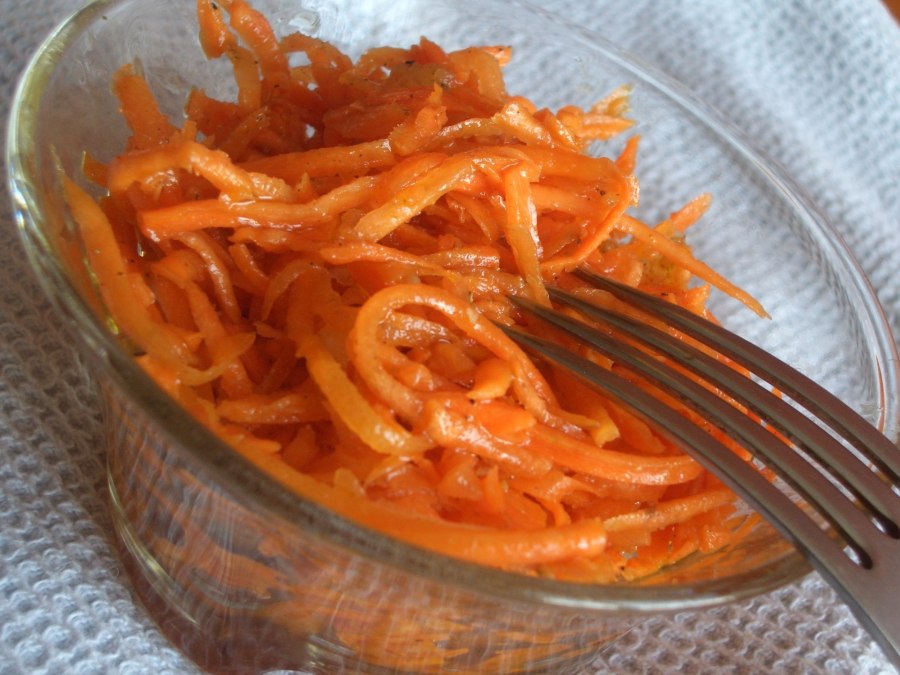 Салат из моркови с сахаром