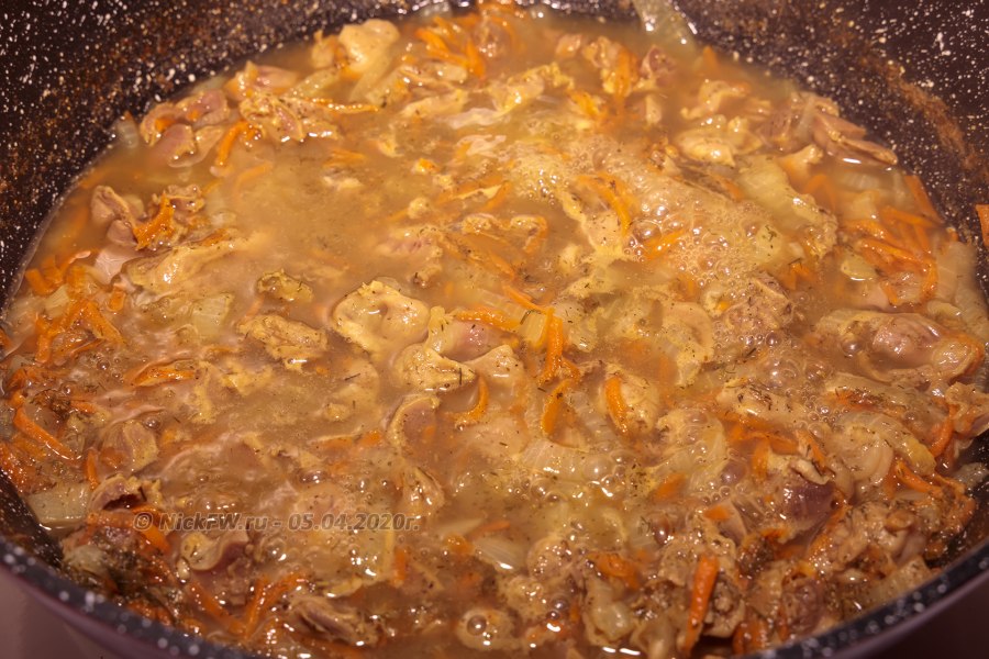 Тушеная картошка с грибами