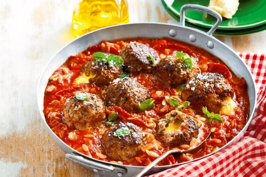 Мясные шарики в томатном соусе