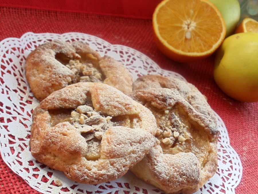 Печенье с яблоком и корицей