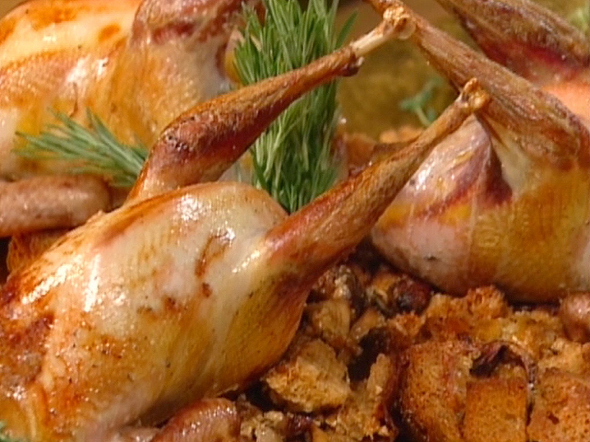 Способ приготовление куриных. Жареный фазан. Блюдо из птицы и пернатой дичи.
