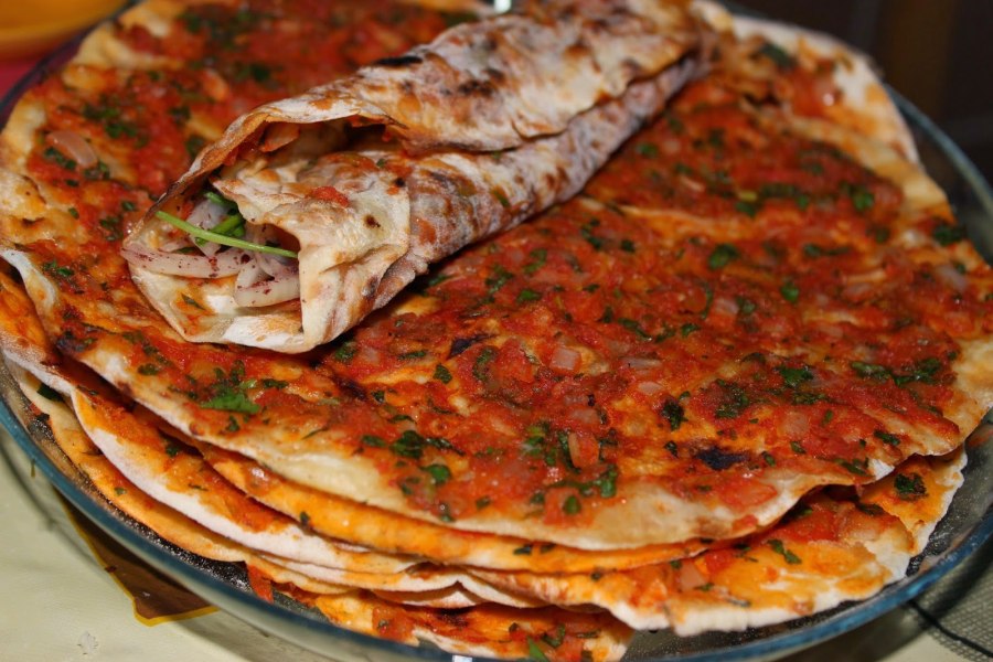 Турецкая кухня Лахмаджун
