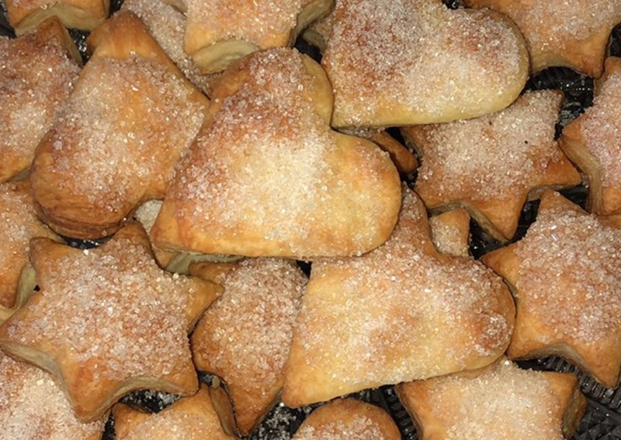 Печенье из слоеного дрожжевого теста