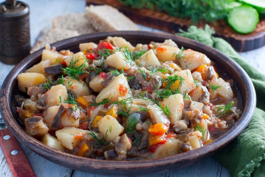 Грибное рагу с картошкой