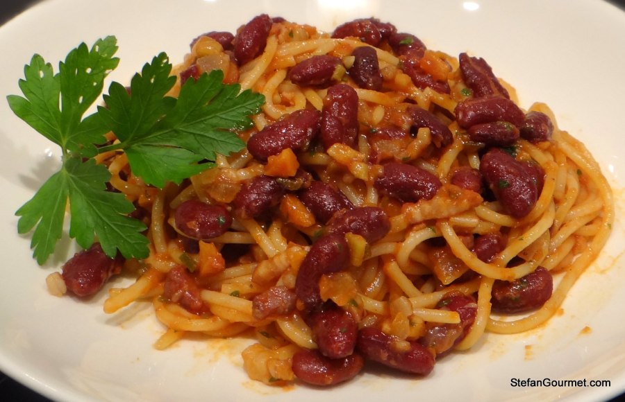Макароны с фасолью