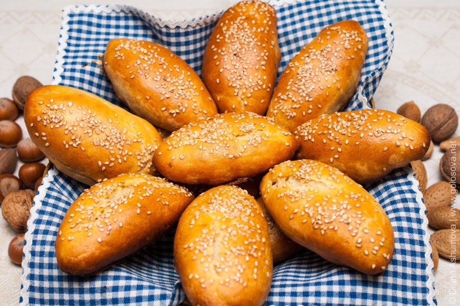 Булочка сезам с кунжутом