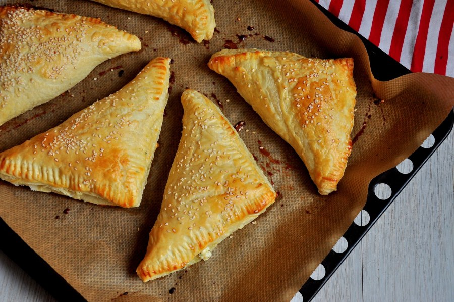 Булочки с кунжутом в духовке