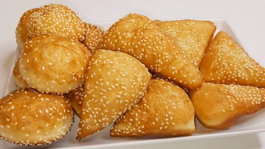 Жареные слоеные пирожки