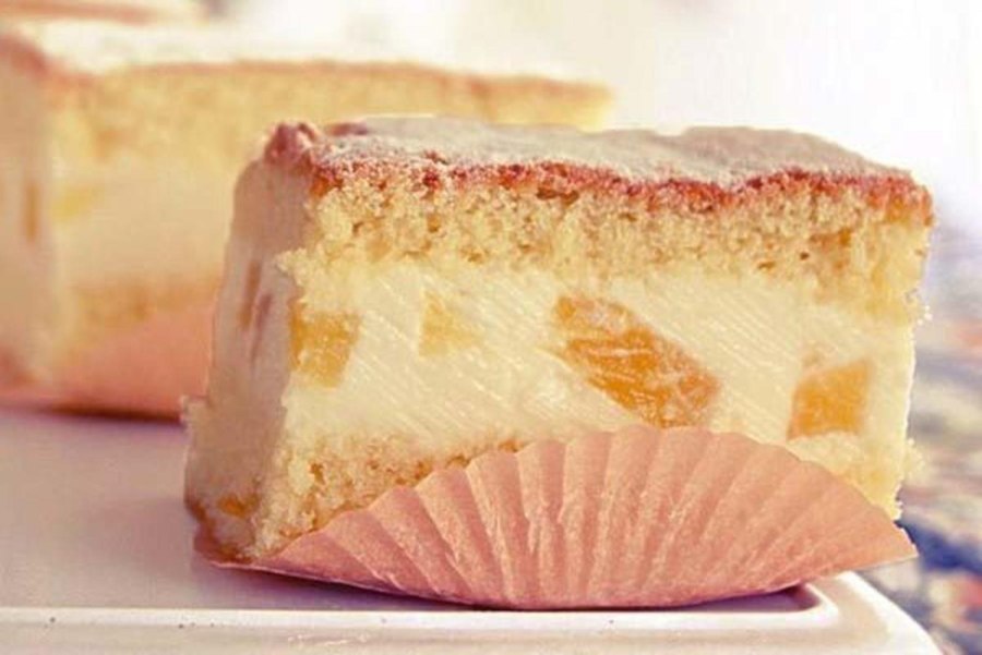 Пирог с творогом и яблоками