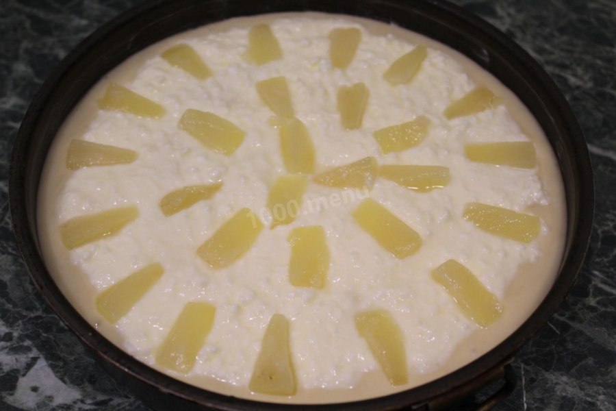 Запеканка с ананасами и творогом