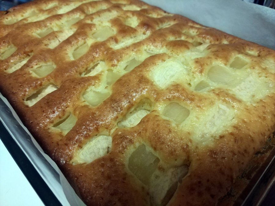 Выпечка с ананасом