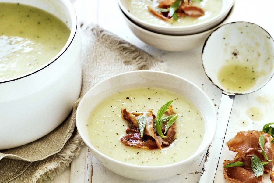 Суп с сельдереем и курицей