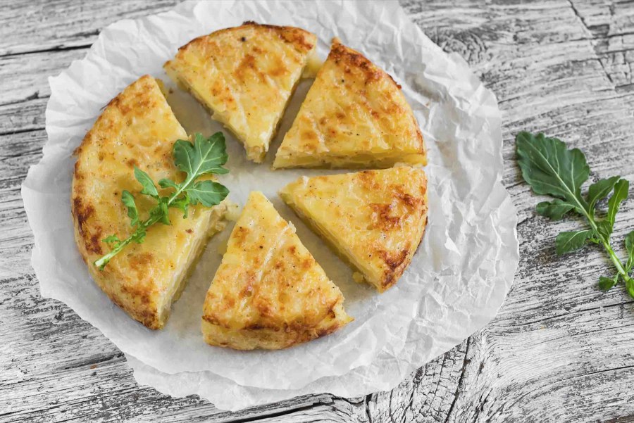 Испанская кухня картофельная Тортилья