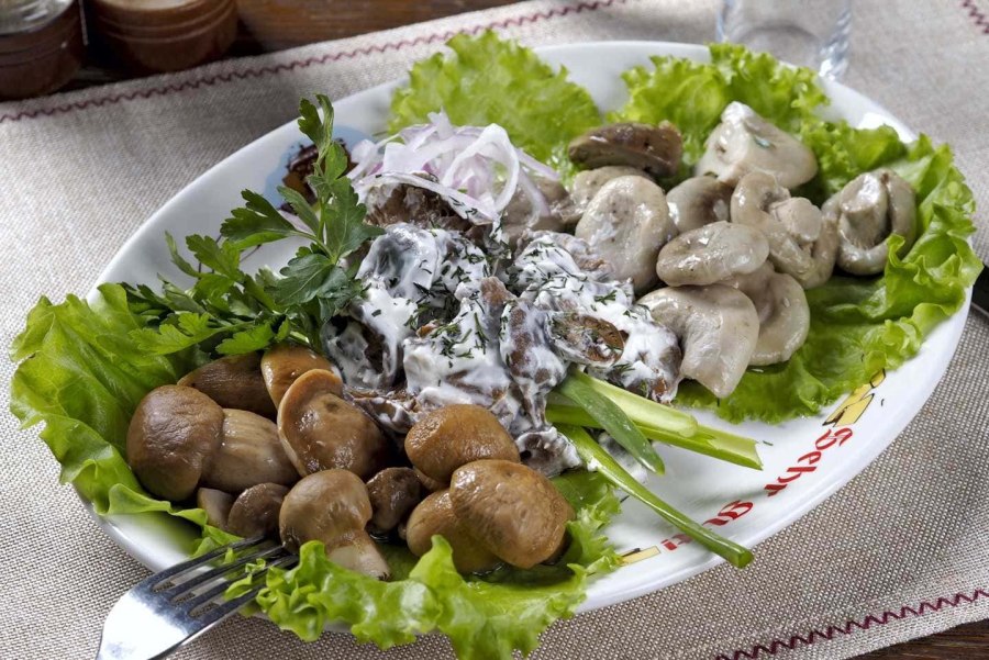 Грибы с селедкой