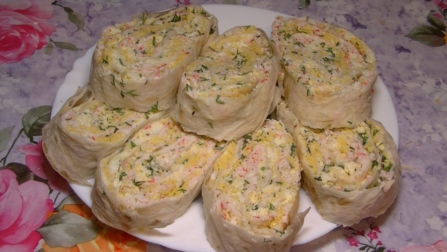 Закуска из лаваша с курицей