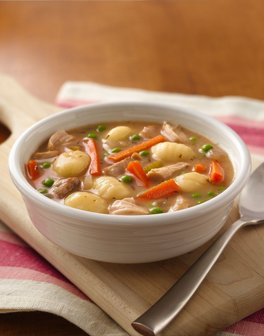 Суп овощной с клецками