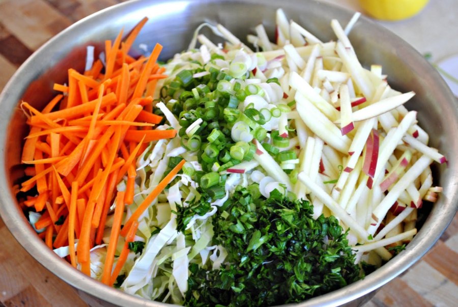 Салат редька с морковью со сметаной