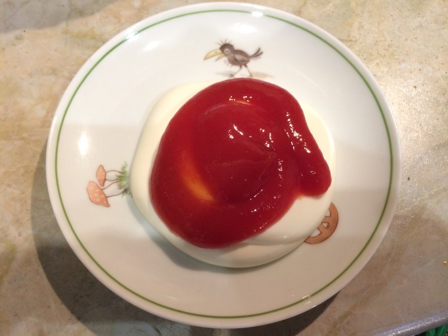 Манты с кетчупом