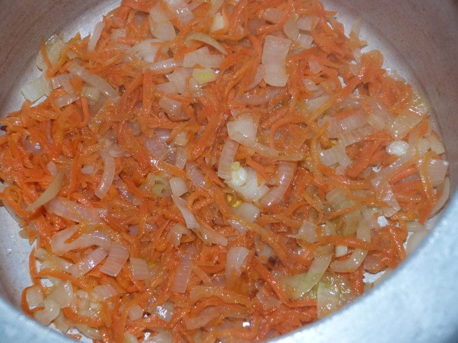 Курица припущенная