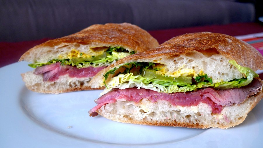 Сэндвич чиабатта с ветчиной Самбери