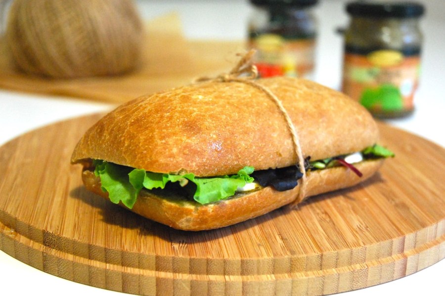 Чиабатта с песто