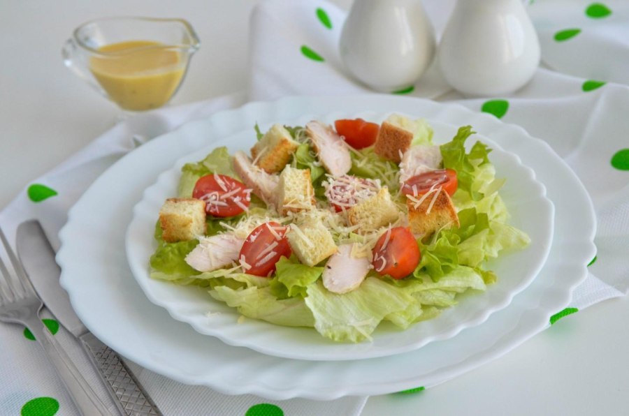 Салат Цезарь Мишлен